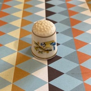 Vintage porcelain thimble